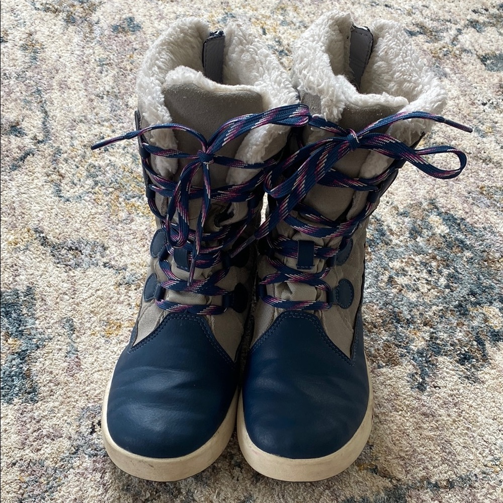 Merrell boots - Picture 1 of 4